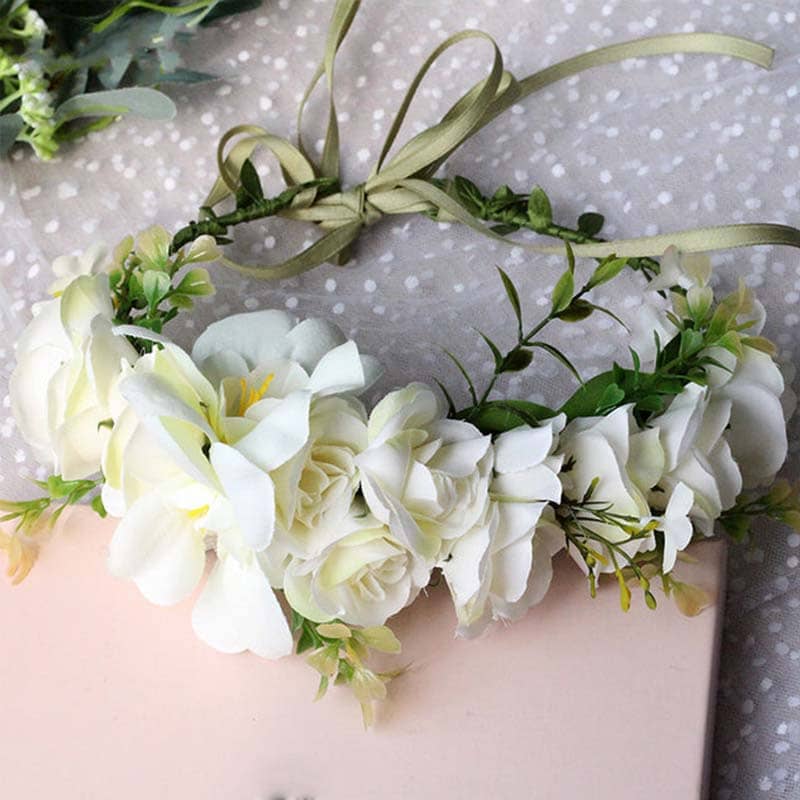 Couronne de Fleurs Blanches