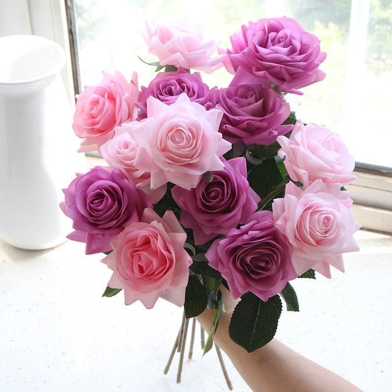 Bouquet de Roses Artificielles.