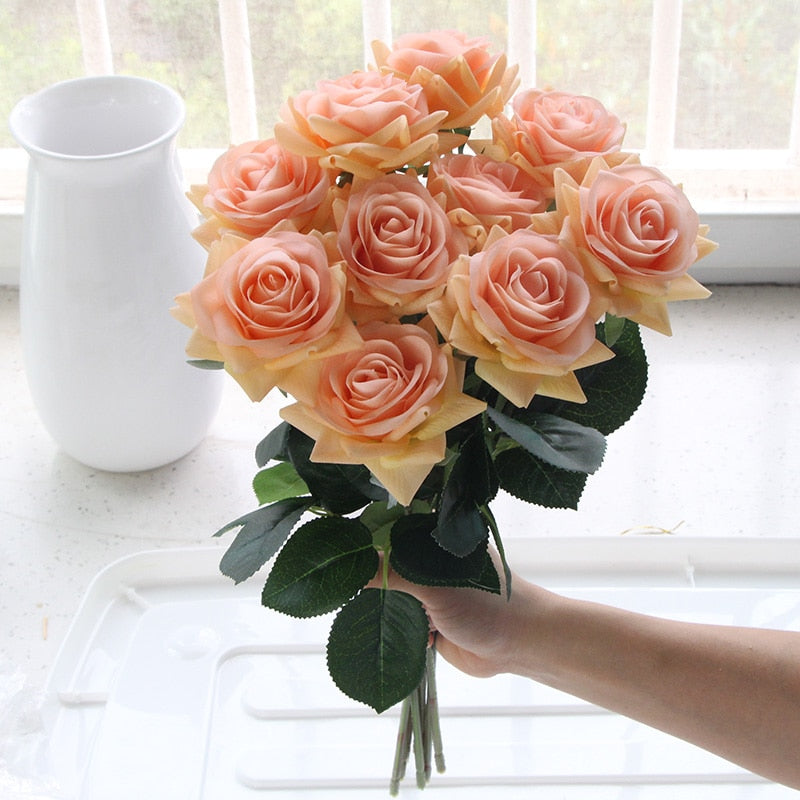 Bouquet de Roses Artificielles.