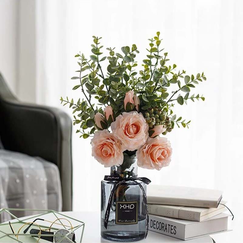 Bouquet de Roses et Eucalyptus Frais