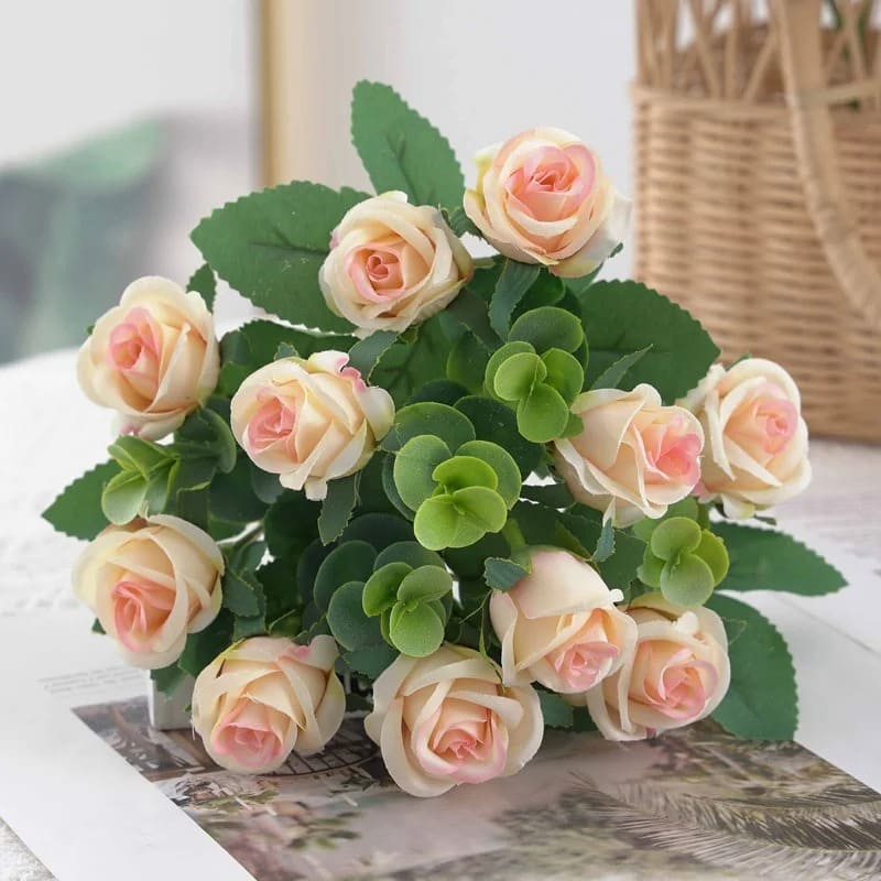 Roses Artificielles de Qualité à Prix Abordable
