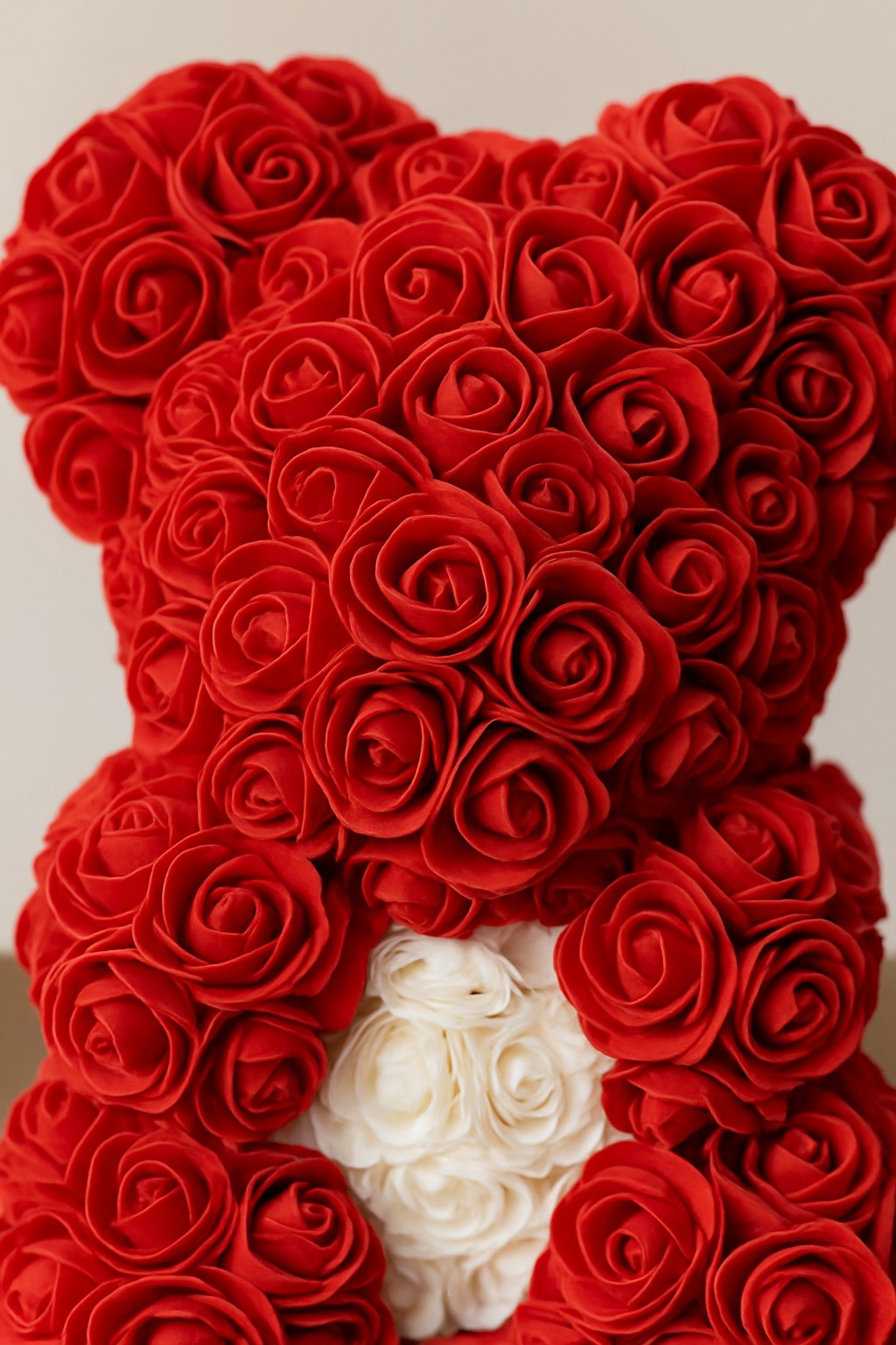 Ours en Rose Artificielle
